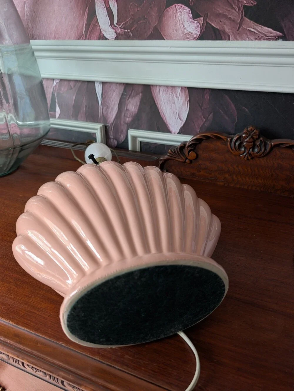 Vintage 1980s Art Deco Glossy Pink Palm Beach Regency Ceramic Seashell lamp 24